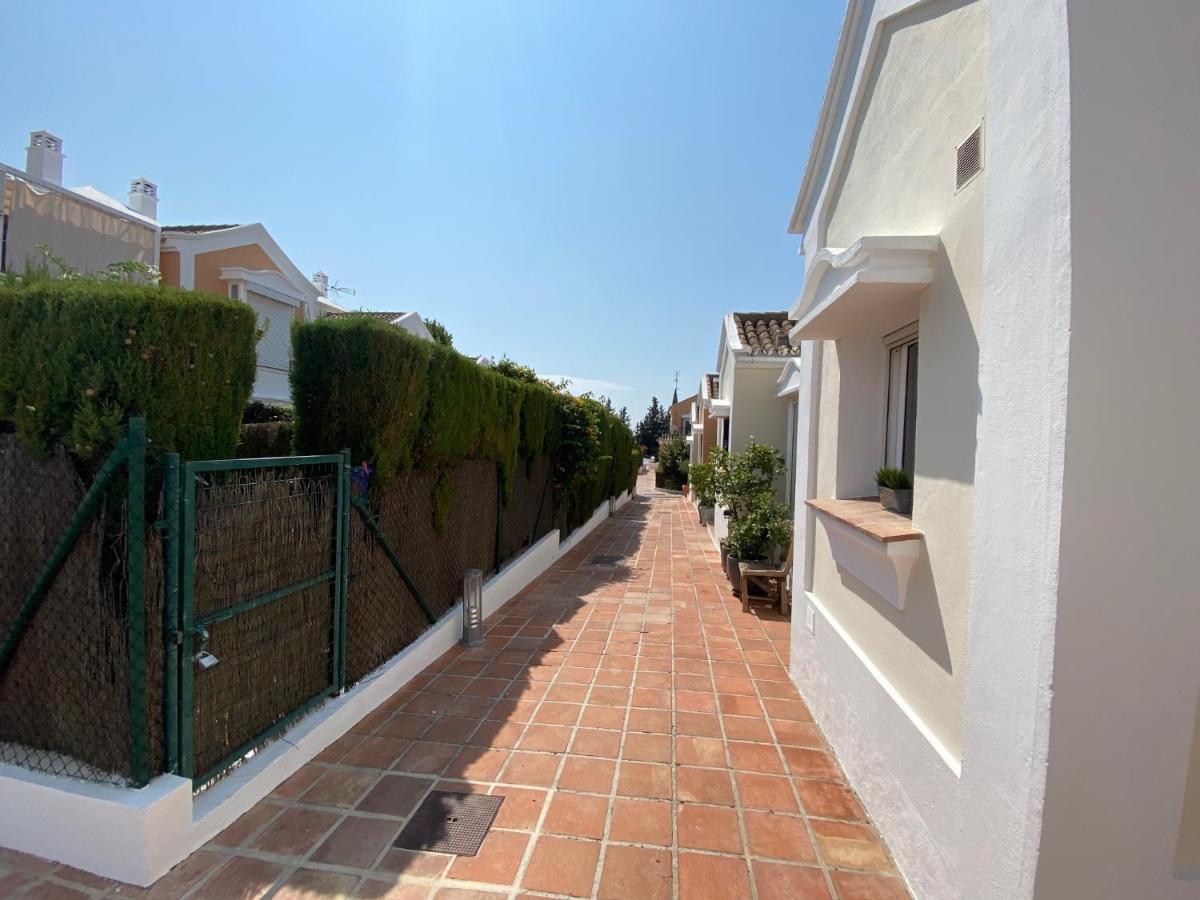 Charming 1 Bedroom With Shared Kitchen Next To Puerto Banus Apartment Marbella